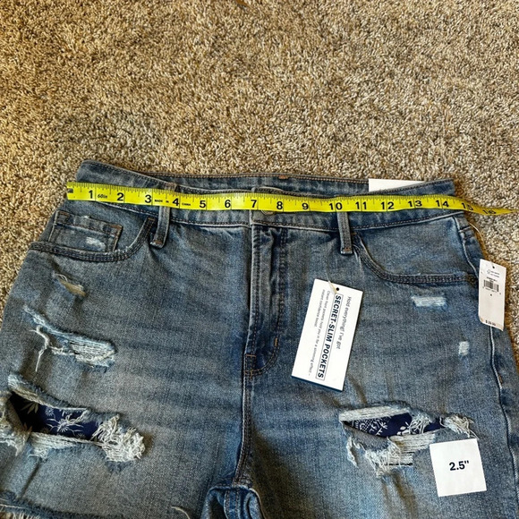 Old Navy High Rise Distressed Denim Shorts - Women’s Size 4 New with Tags - Picture 5 of 5